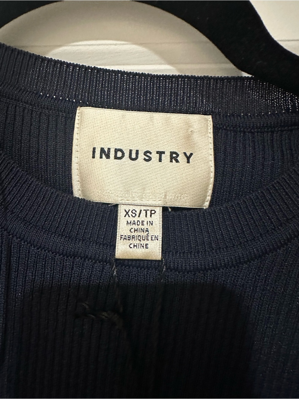 INDUSTRY Navy Ruffle-Sleeve Ribbed Tee - Picture 4 of 7